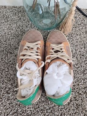 Gucci Brown Monogram Low-Top Sneakers with Green Heel